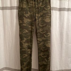AE camo pants